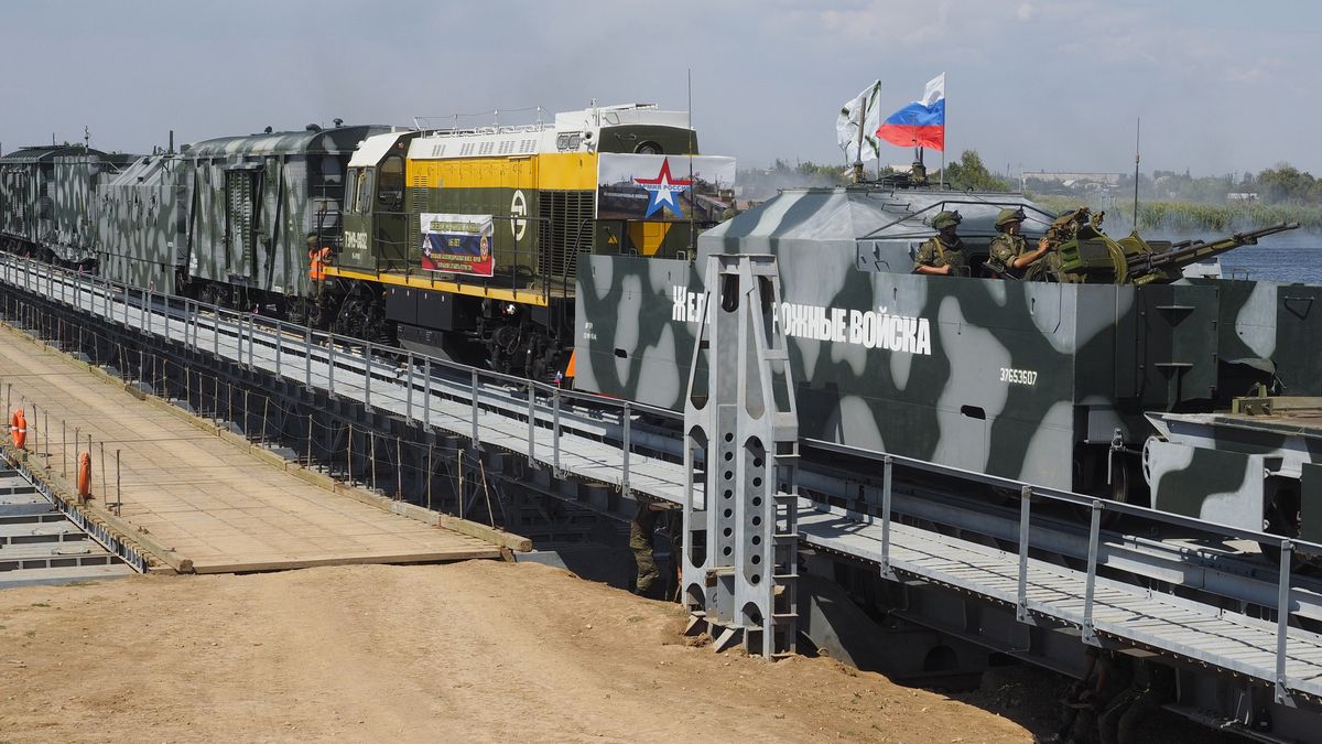 Video: Rusko zapojilo do války na Ukrajině obrněné vlaky
